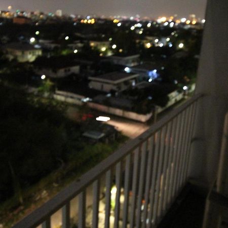 Lee Place Phatthanakan Condo Bangkok Exteriör bild