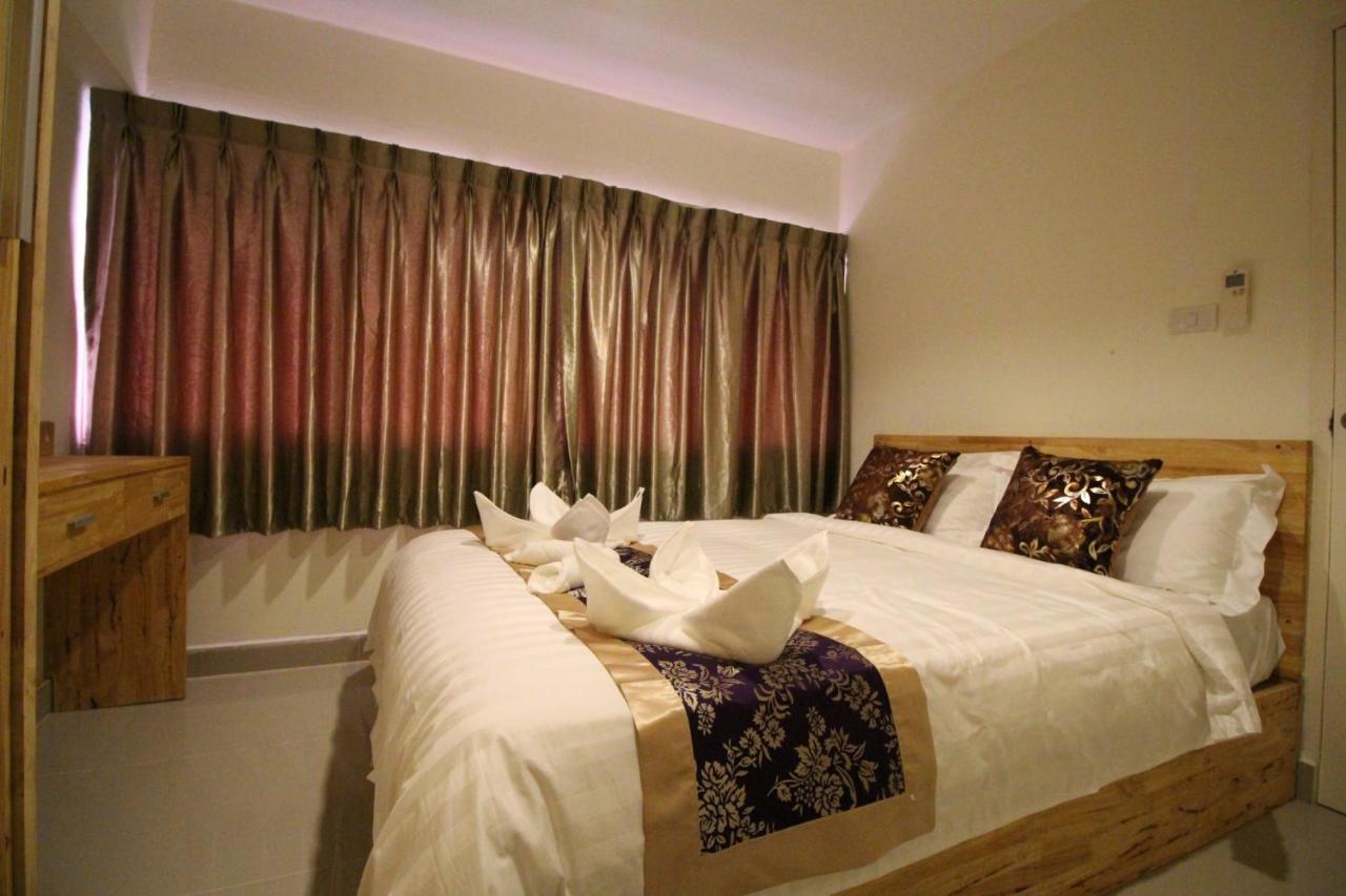 Lee Place Phatthanakan Condo Bangkok Exteriör bild